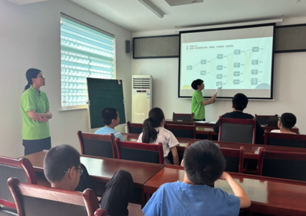 西北大学“数智启教，AI有道”——中学生生成式人工智能素养提升实践队携手举办为期六天的AI素养提升小组实践活动
