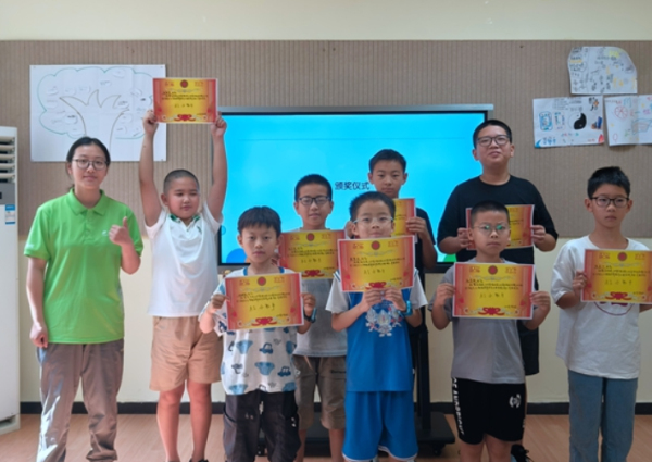 西北大学“数智启教，AI有道”——中学生生成式人工智能素养提升实践队携手举办为期六天的AI素养提升小组实践活动
