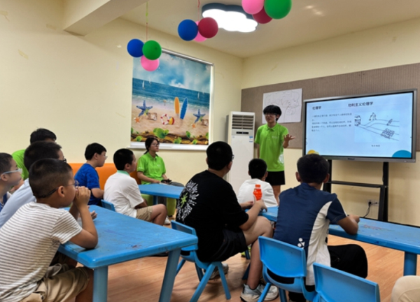西北大学“数智启教，AI有道”——中学生生成式人工智能素养提升实践队携手举办为期六天的AI素养提升小组实践活动