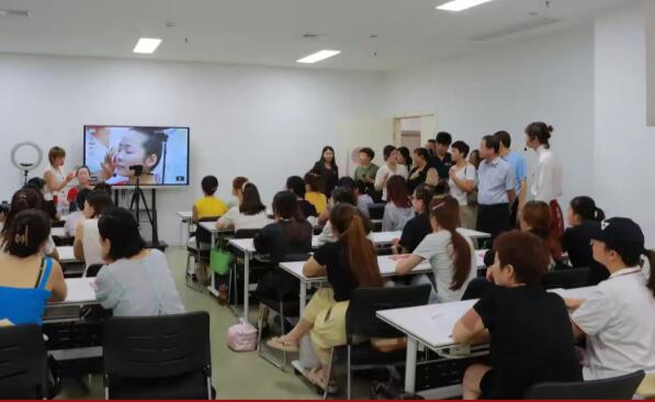 技能培训促就业，长安区里展新篇 —— 西安市人大代表组聚焦职业技能培训