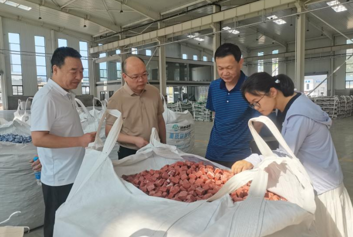 人社干部 “沉下去”，岗位机会 “浮上来”—— 宝鸡市凤县积极推进 “人社干部访企拓岗” 就业对接活动