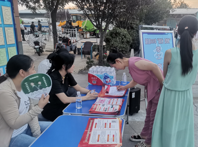 渭南市潼关县人社局：精准搭台促就业，供需对接惠民生　
