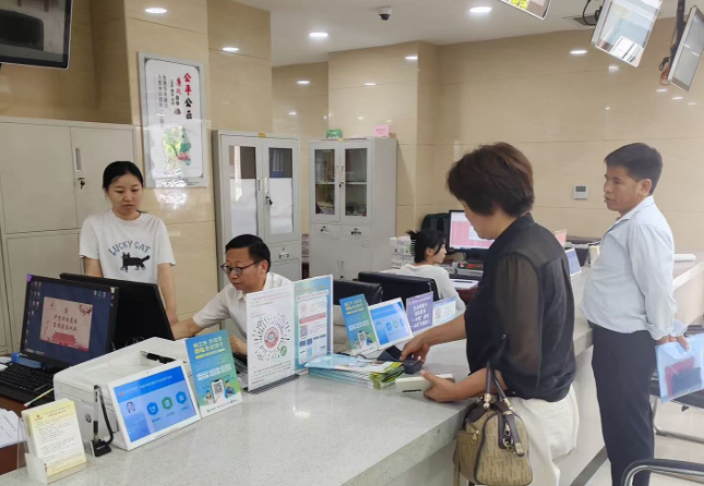 商洛市丹凤县人社局深入开展 “走流程、坐窗口” 活动，提升服务效能