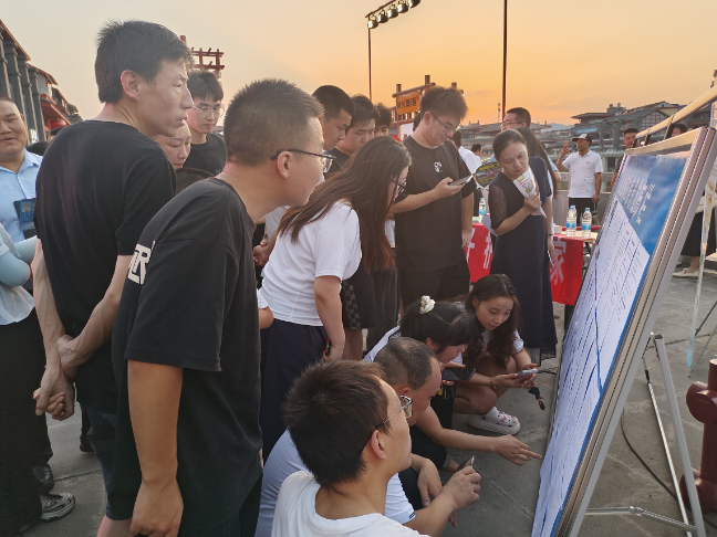 汉中市西乡县 “百日千万招聘专项行动” 走进夜市 助力高校毕业生就业