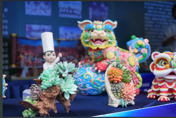 西安西宁深化劳务品牌协作 共促高质量就业  西安全屋定制设计师、蓝田厨师、莲湖护工劳务品牌亮相主会场