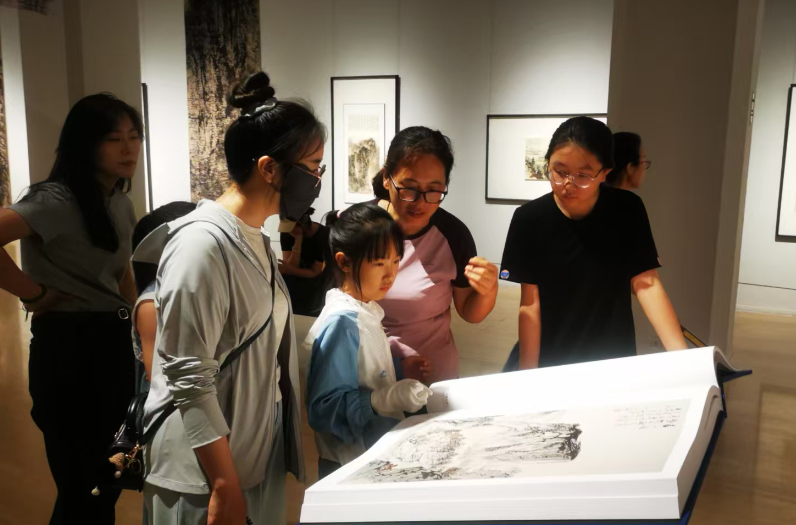 石朴国画展惊艳京华引起美术界广泛热议