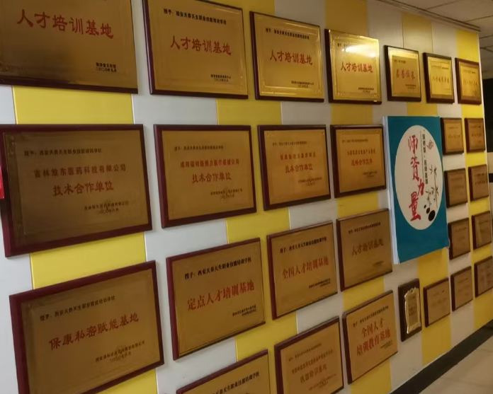 廿五载育桃李，一片丹心映教坛 —— 记职业教育耕耘者王玉玲老师