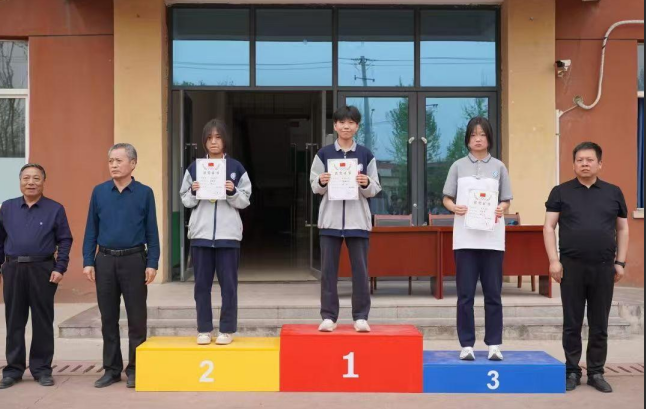 体育之光，育梦之师 —— 记陕西现代工业技术学校优秀教师梁冲   （十）