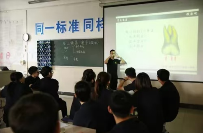 陕西技工教育耕耘者赵康：匠心育人，技教赋能