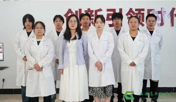 余娜菲：眼视光技术专业的 “光明引路人”