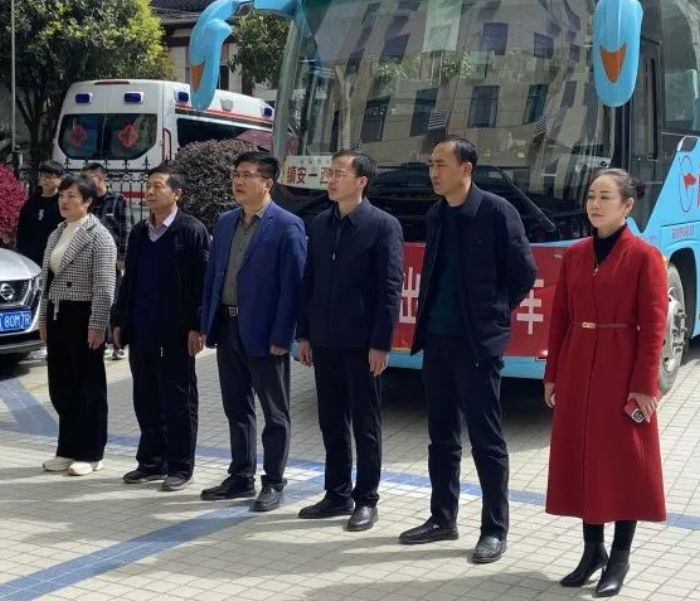 中国劳动保障报： 刘娥——镇安采摘工