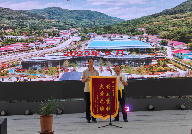 商洛市镇安县高峰镇：集体升学礼，倡树文明新风