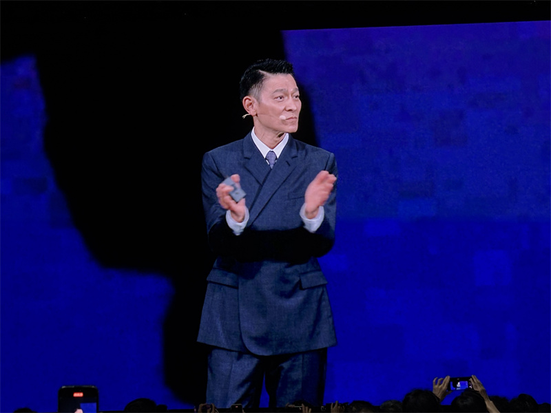HUAWEI Mate XTs 非凡大师体验进化 引领新质超级移动生产力