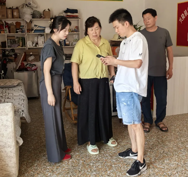 安康市平利县：养老新政精准落地，群众参保热情高涨