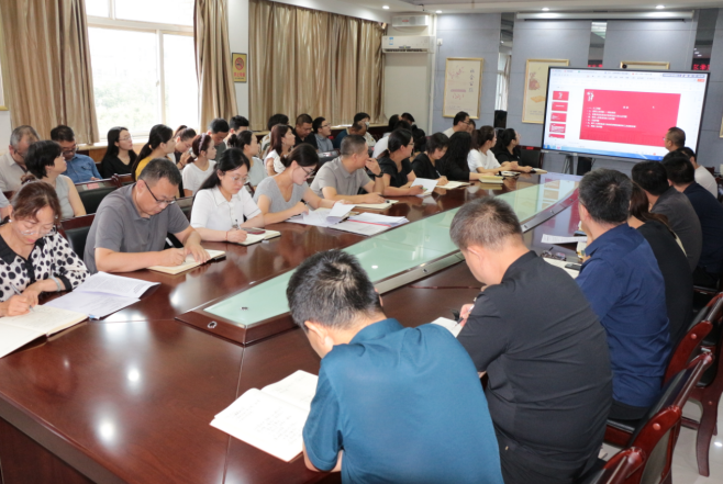 渭南市潼关县人社局开展工伤保险行政案件专题学习 提升业务能力防范行政争议