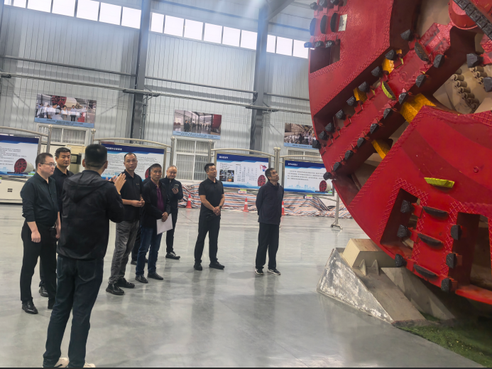 渭南市返乡创业和劳务品牌专家基层行活动走进陕铁院，助力就业与乡村振兴