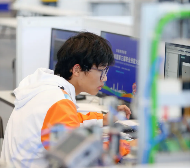 技能筑梦新时代 三秦工匠竞风流 —— 第三届全国职业技能大赛陕西代表团风采纪实