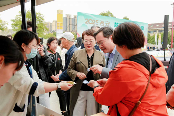 数字赋能田间旺 硕果累累庆丰年   西安市开启“数商兴农庆丰收” 活动