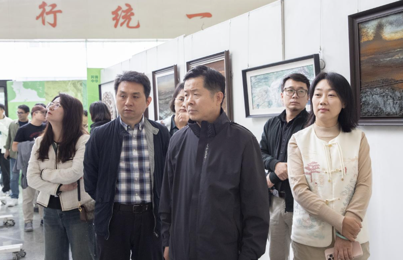 《共铸中华:内蒙古特色工艺美术作品巡展》西安站开幕