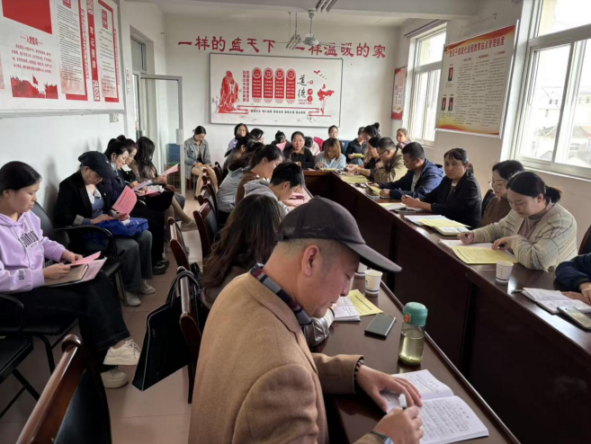 宝鸡市陇县：人社服务进社区 居保政策暖民心